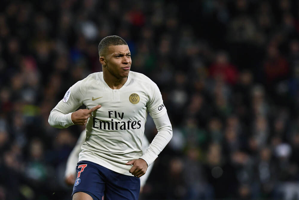 小贾巴里：谢泼德打得太出色了 他手感火热 每一次决策都很合理